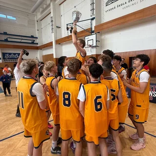 BASKETBALISTI NA RADNICI