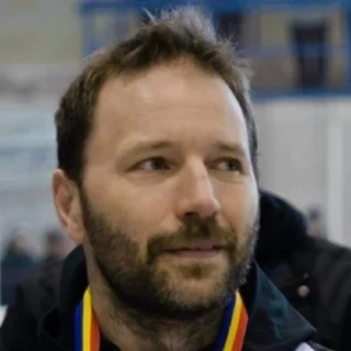 HOSŤ - Ľubomír Hurtaj