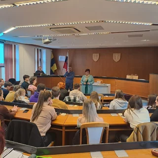 INŠPIRUJEME ŠTUDENTOV K LEPŠEJ BUDÚCNOSTI