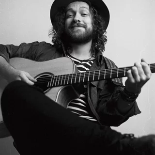 TOPRÁNO - PETER JUHAS